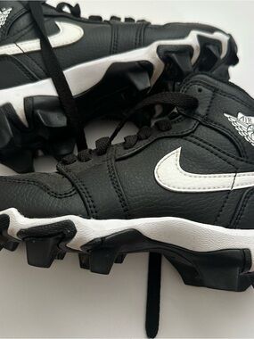 Nike Black and White Leather Football Cleats with Swoosh
